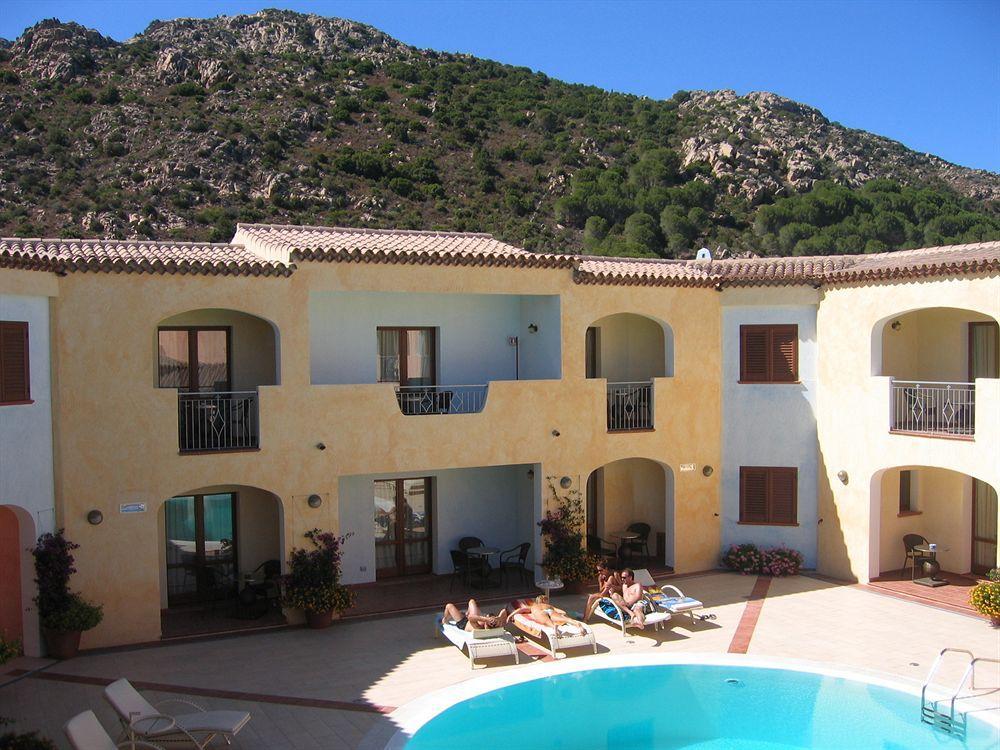 Hotel Monti Di Mola Porto Cervo Exterior photo