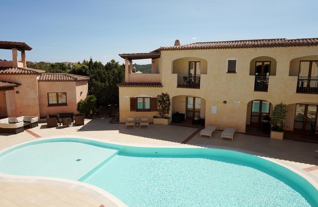 Hotel Monti Di Mola Porto Cervo Exterior photo
